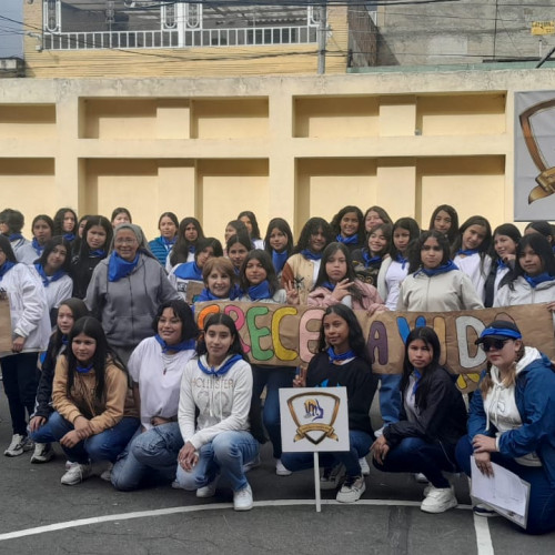 Futuros Digitales: Inclusión y Desarrollo Integral para mujeres jóvenes y adolescentes del Hogar Vicenta María en Bogotá