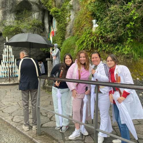 Sensibilización y Acción Social a través de voluntariado en Lourdes (Francia) con enfermos y personas con diversidad funcional.